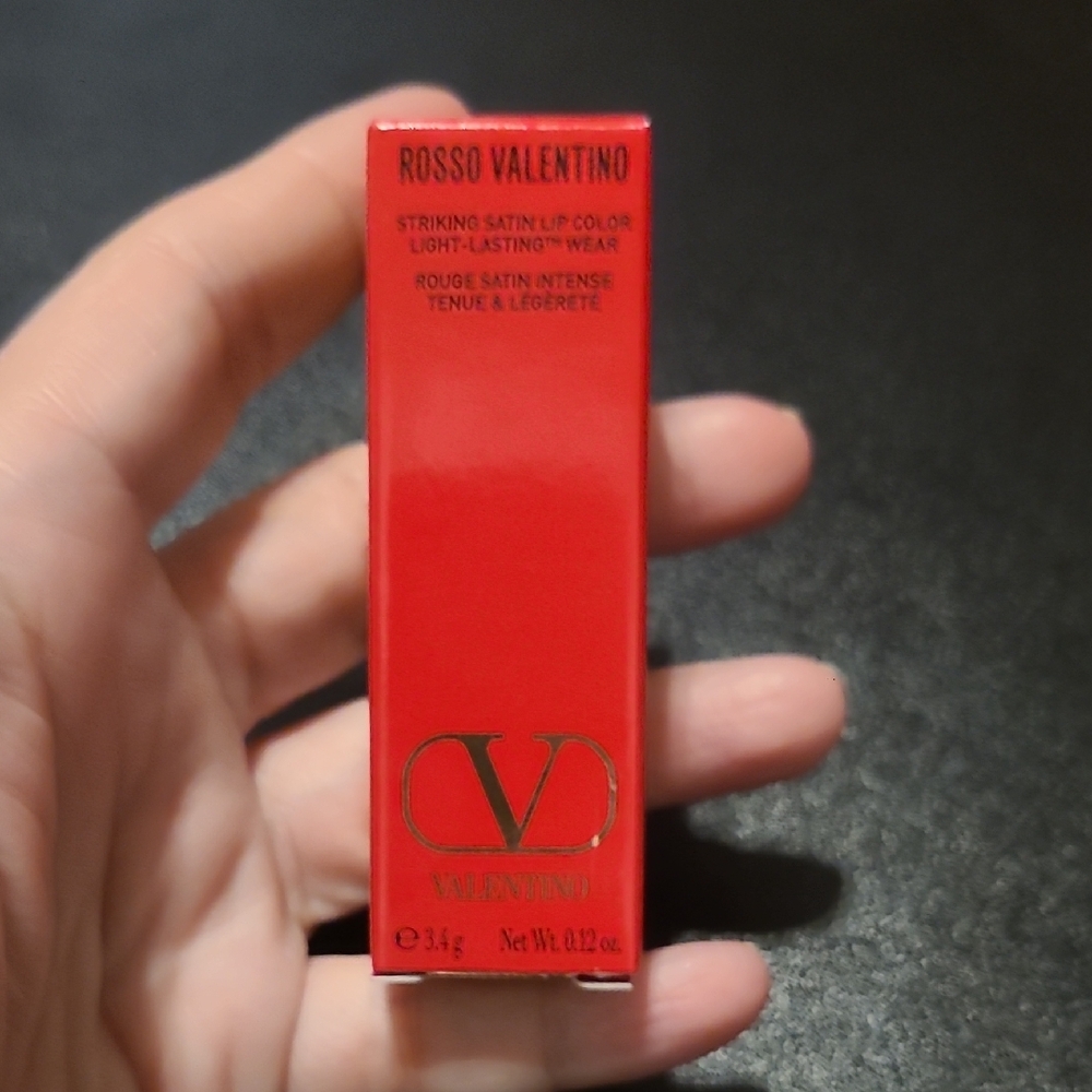 Rosso Valentino Lipstick - Satin 400R Roma Fab - Picture 2 of 6